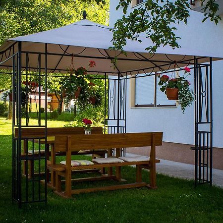 Rooms Marijana Obrovac Slunj Bagian luar foto