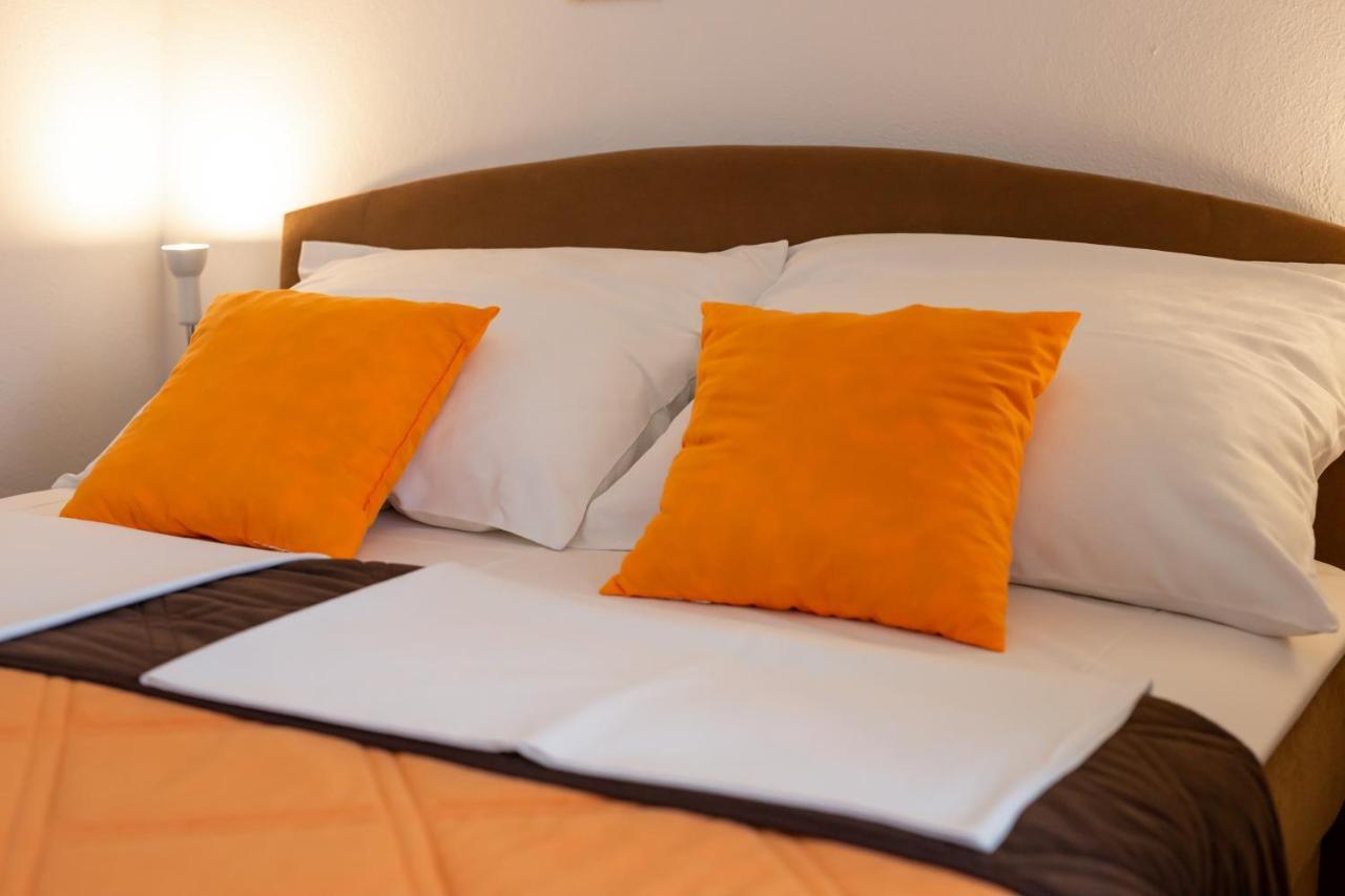 Rooms Marijana Obrovac Slunj Bagian luar foto