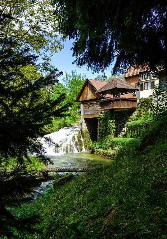 Rooms Marijana Obrovac Slunj Bagian luar foto