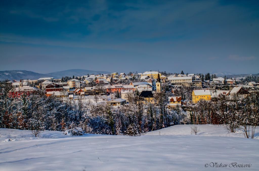 Rooms Marijana Obrovac Slunj Bagian luar foto